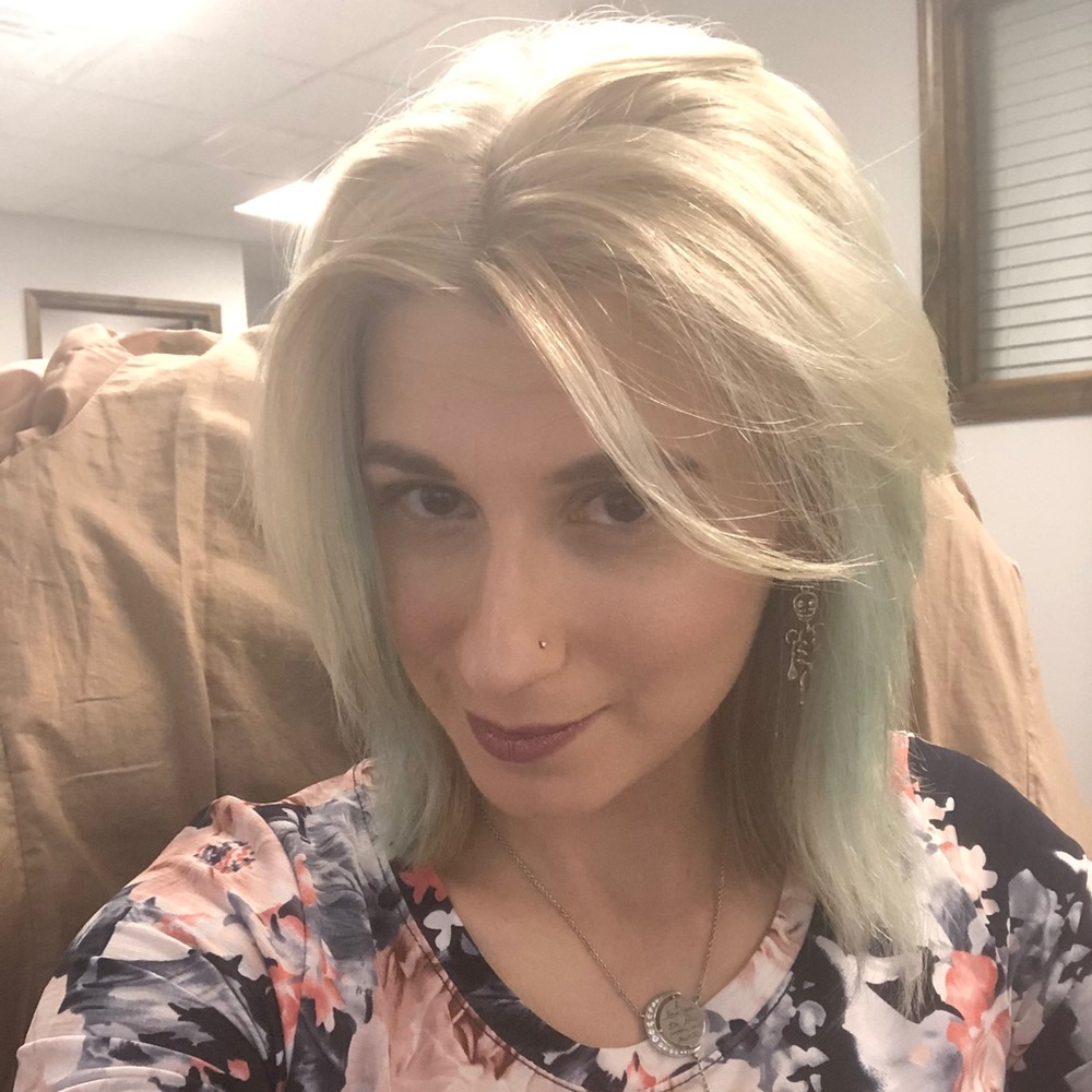 Meet your Posher, Dana
